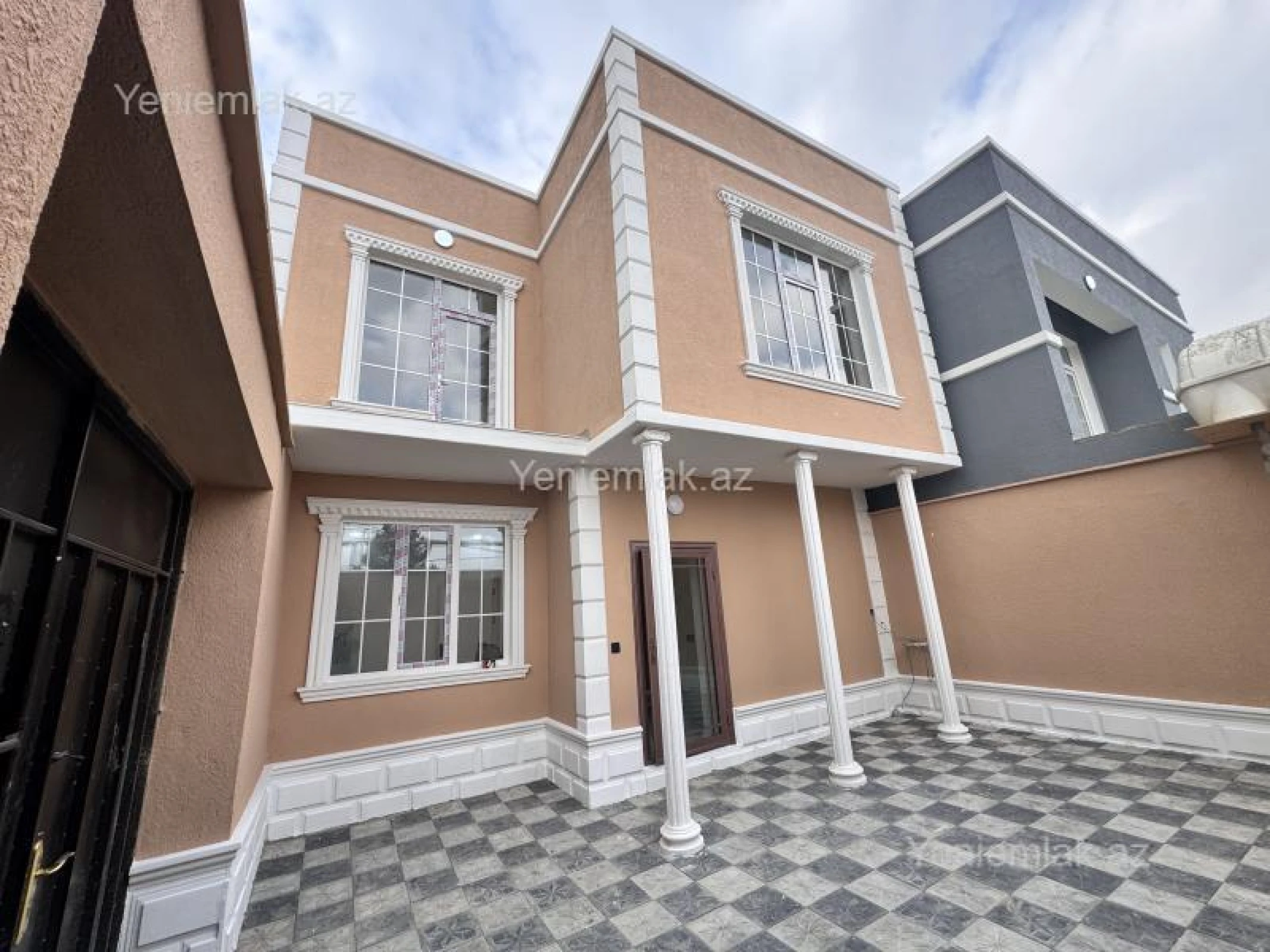 Satılır 4 otaqlı həyət evi 140 m²