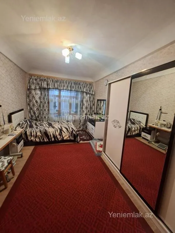 Satılır 3 otaqlı köhnə tikili 75 m²
