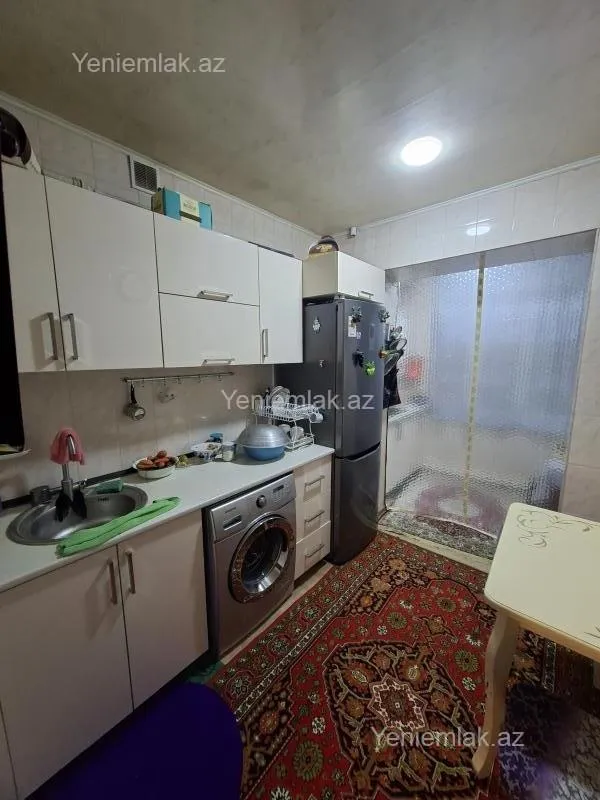 Satılır 3 otaqlı köhnə tikili 75 m²