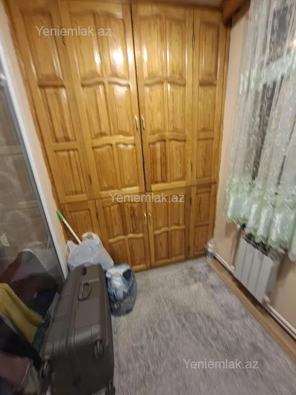 Satılır 3 otaqlı köhnə tikili 75 m²