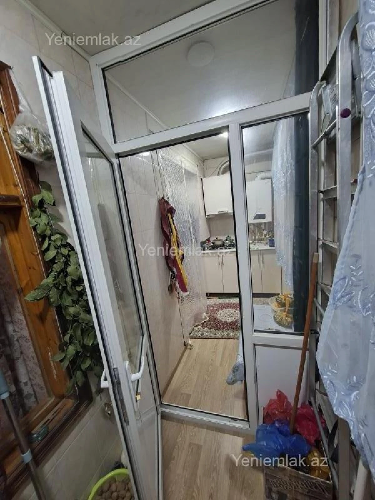 Satılır 3 otaqlı köhnə tikili 75 m²