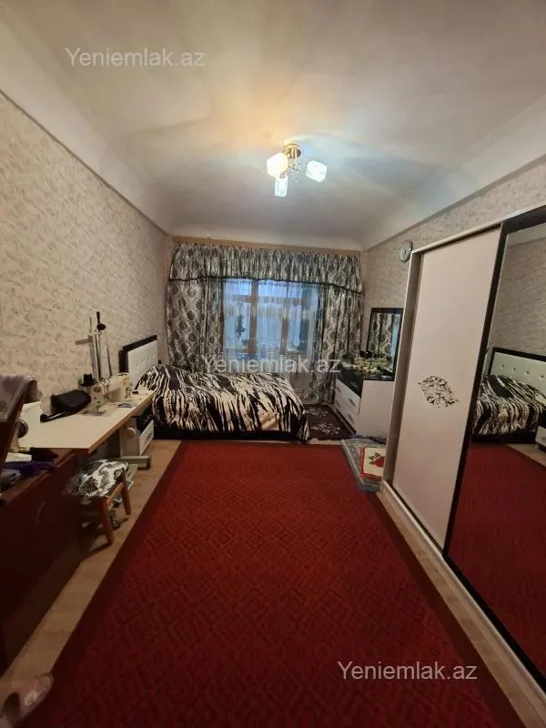 Satılır 3 otaqlı köhnə tikili 75 m²