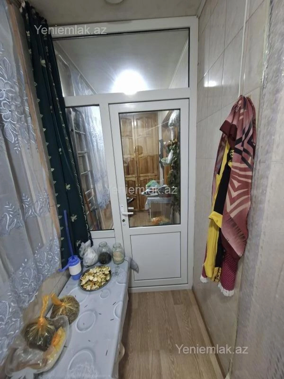 Satılır 3 otaqlı köhnə tikili 75 m²