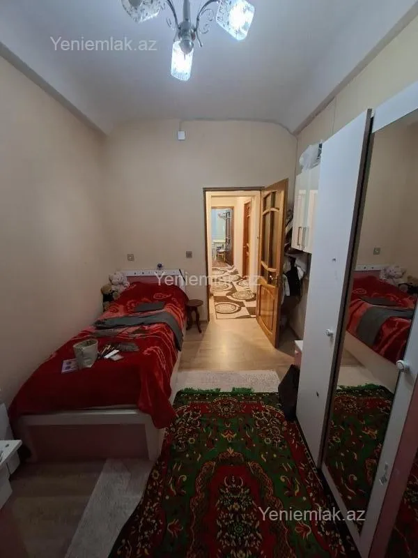 Satılır 3 otaqlı köhnə tikili 75 m²