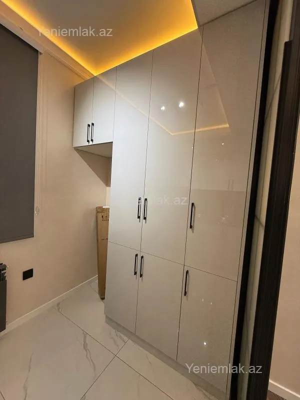 Satılır 2 otaqlı yeni tikili 61 m²