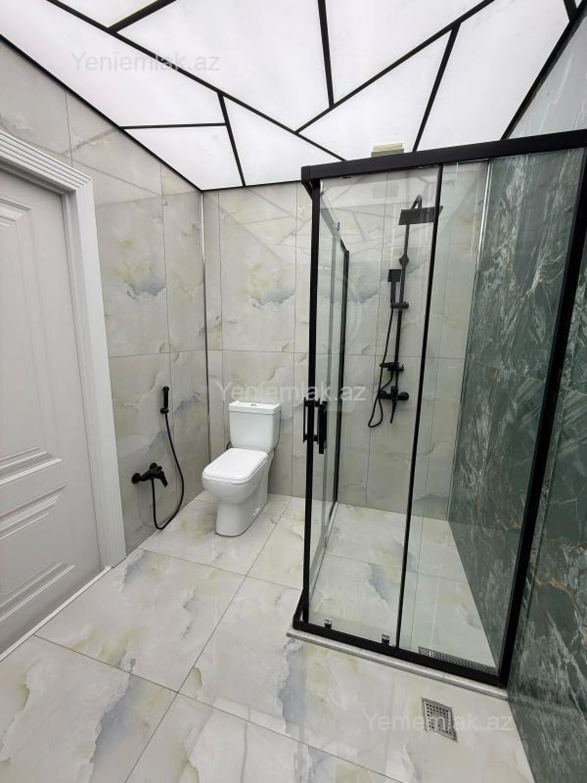 Satılır 2 otaqlı yeni tikili 61 m²