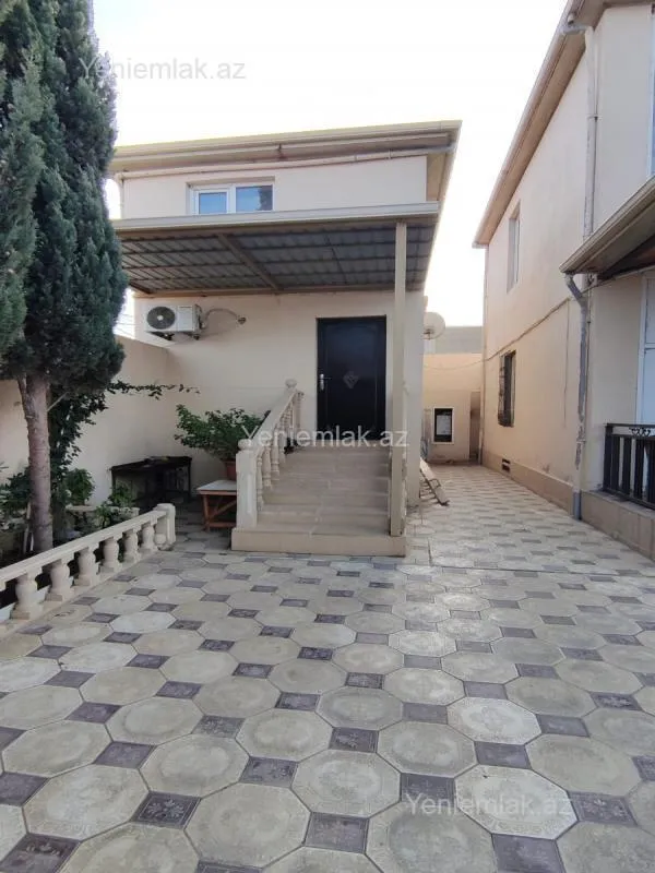 Satılır 4 otaqlı həyət evi 160 m²