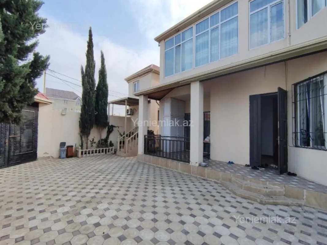 Satılır 4 otaqlı həyət evi 160 m²
