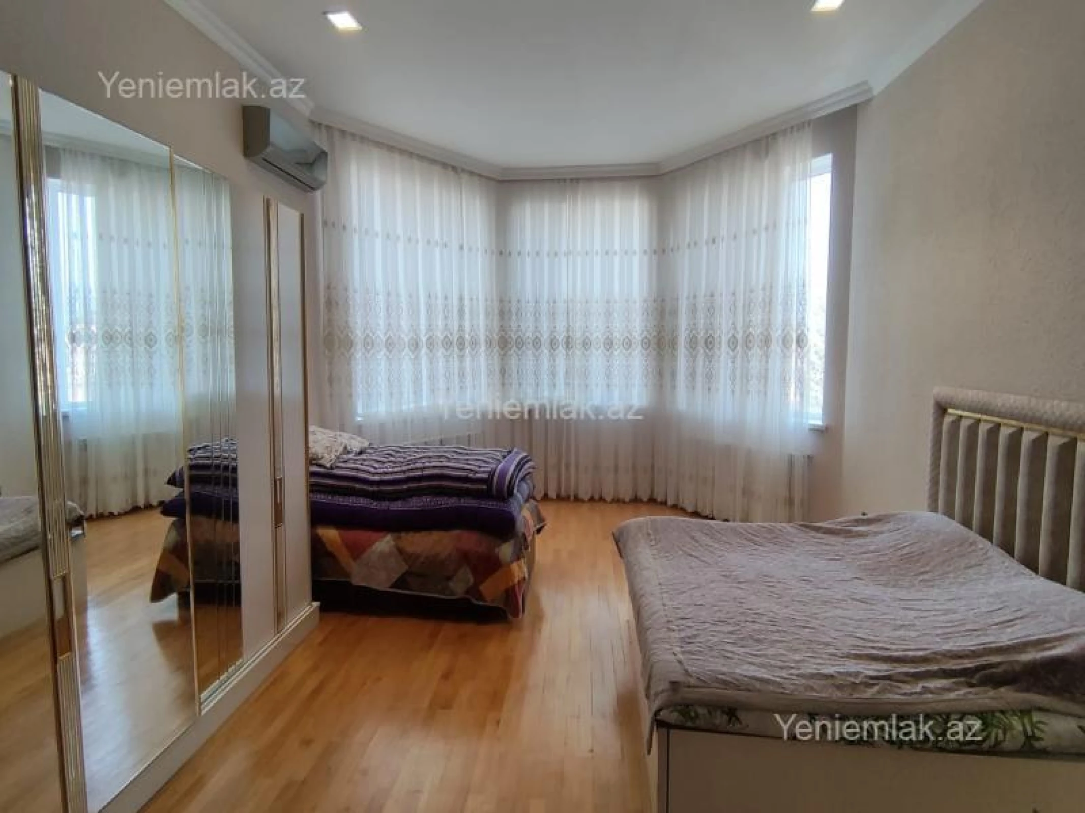 Satılır 4 otaqlı həyət evi 160 m²