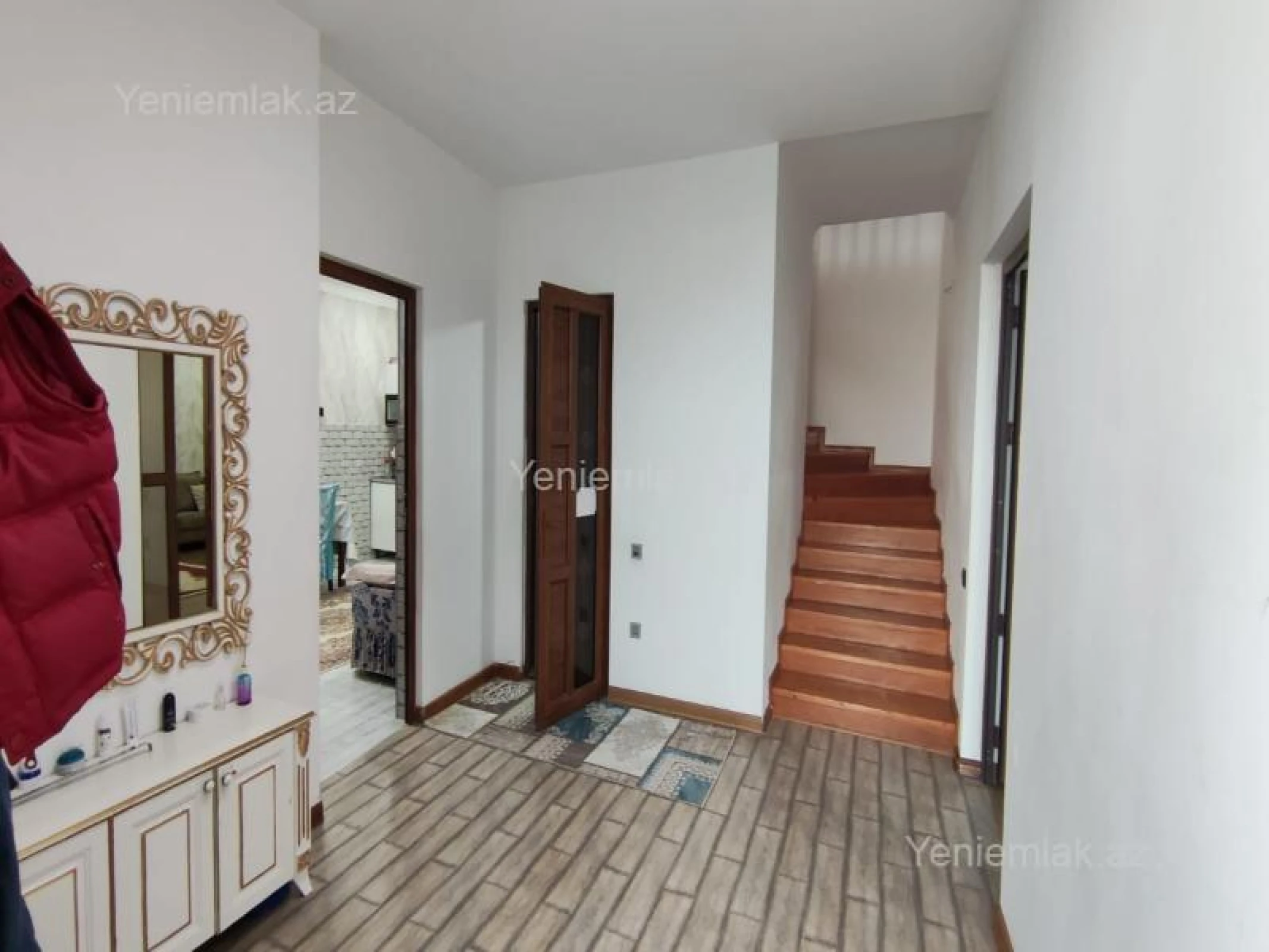 Satılır 4 otaqlı həyət evi 160 m²