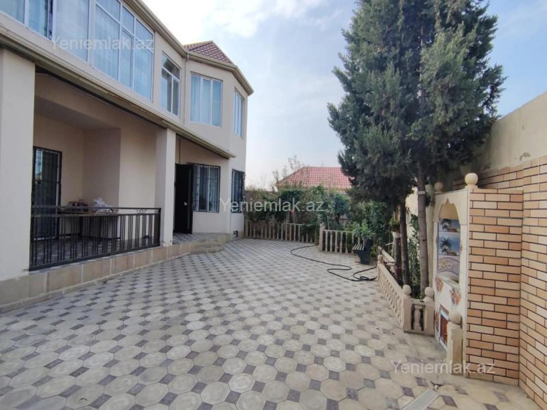 Satılır 4 otaqlı həyət evi 160 m²