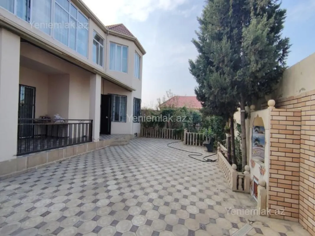 Satılır 4 otaqlı həyət evi 160 m²