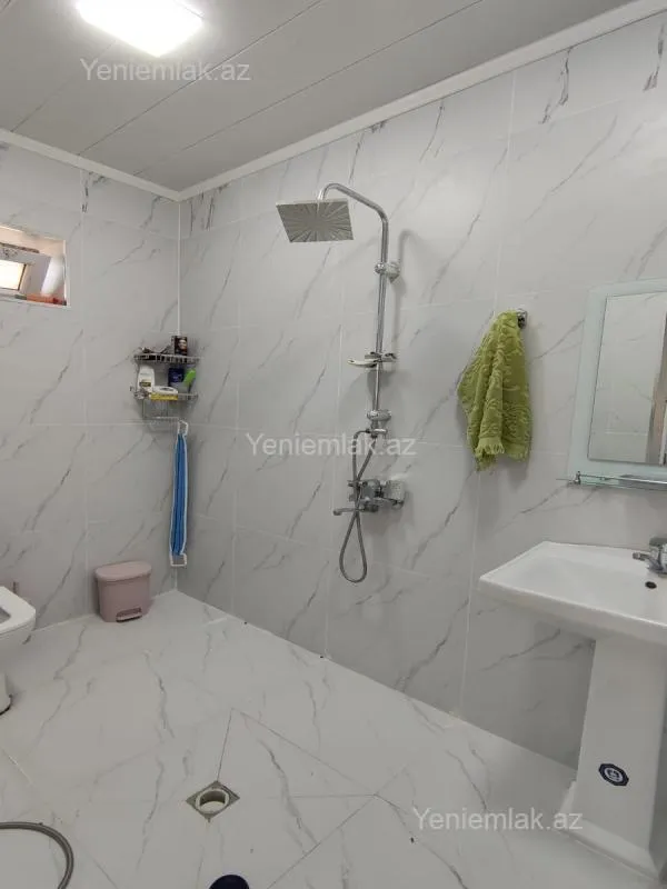 Satılır 4 otaqlı həyət evi 160 m²