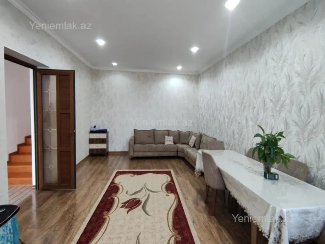 Satılır 4 otaqlı həyət evi 160 m²