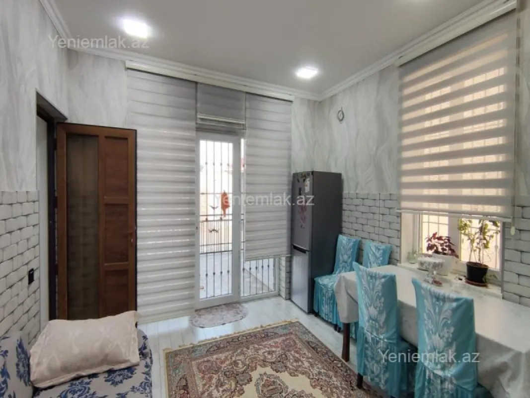 Satılır 4 otaqlı həyət evi 160 m²