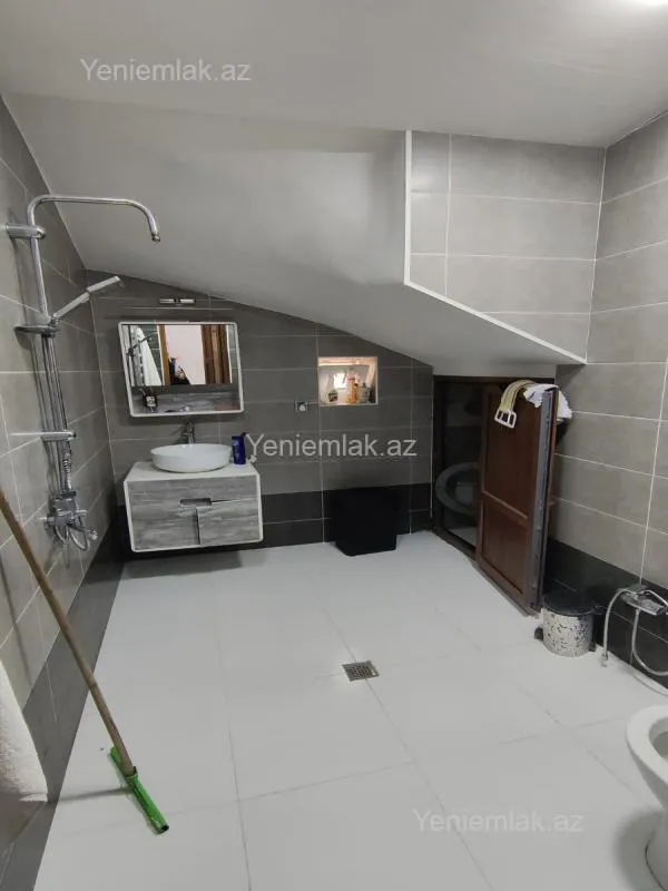 Satılır 4 otaqlı həyət evi 160 m²