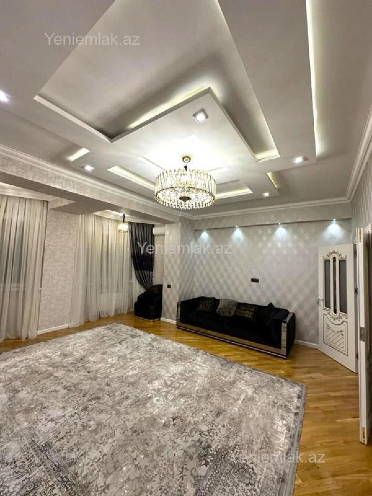 Satılır 3 otaqlı yeni tikili 125 m²