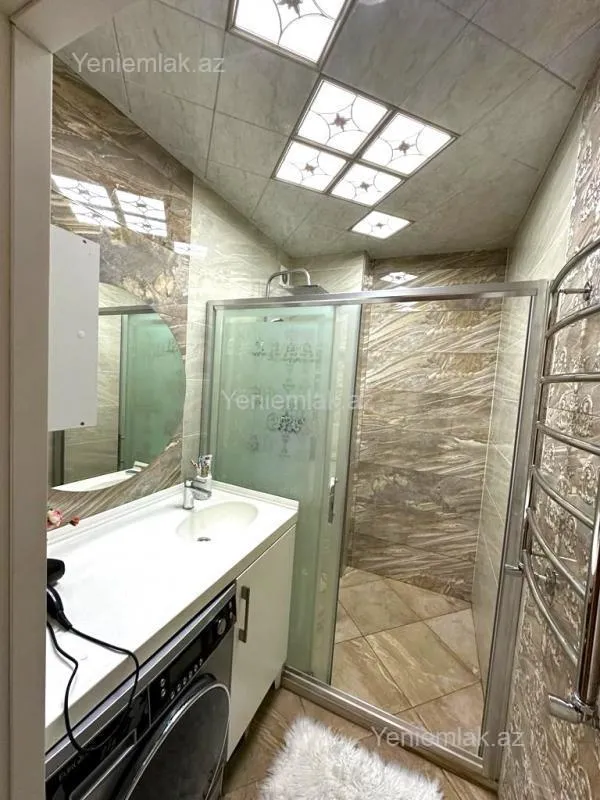 Satılır 3 otaqlı yeni tikili 125 m²