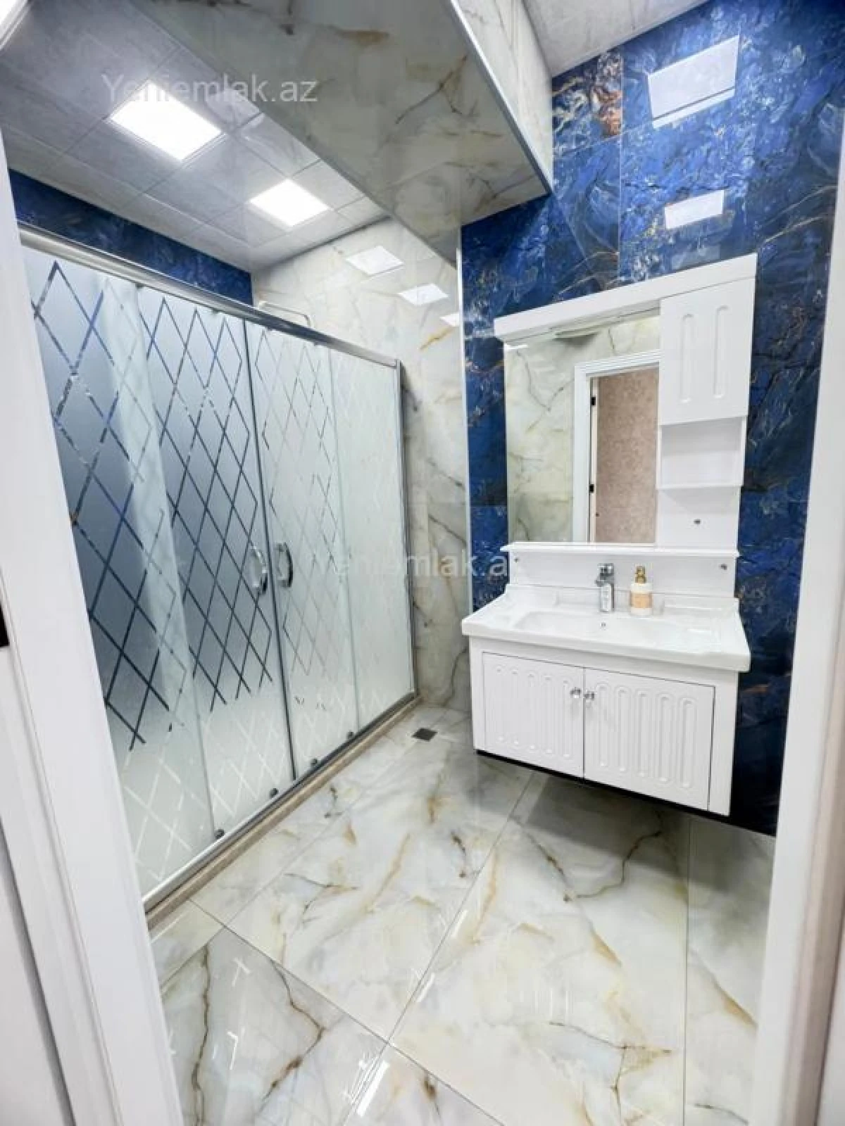 Satılır 3 otaqlı yeni tikili 120 m²