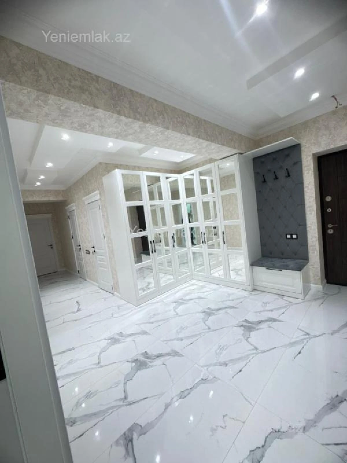 Satılır 3 otaqlı yeni tikili 120 m²