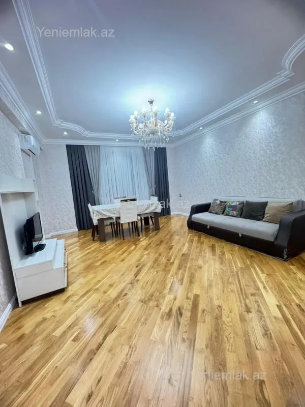 Satılır 3 otaqlı yeni tikili 120 m²