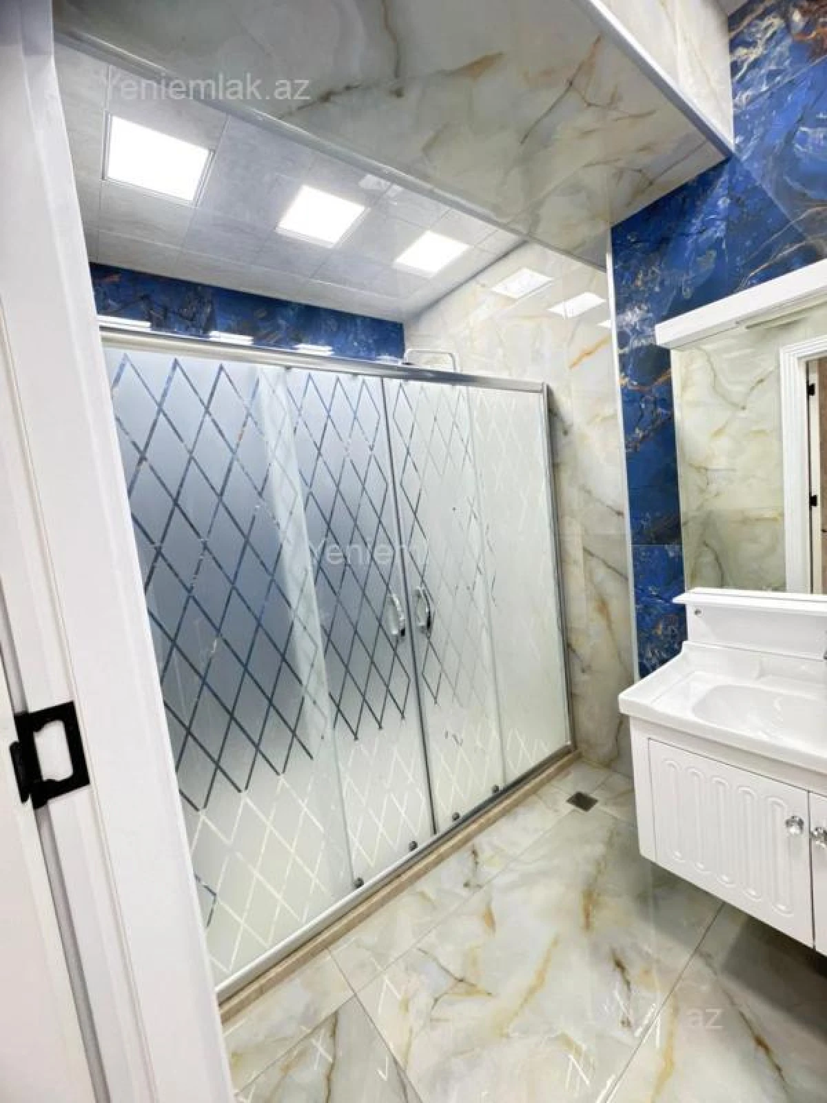 Satılır 3 otaqlı yeni tikili 120 m²