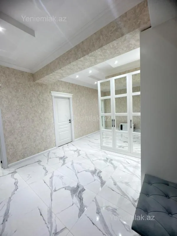 Satılır 3 otaqlı yeni tikili 120 m²