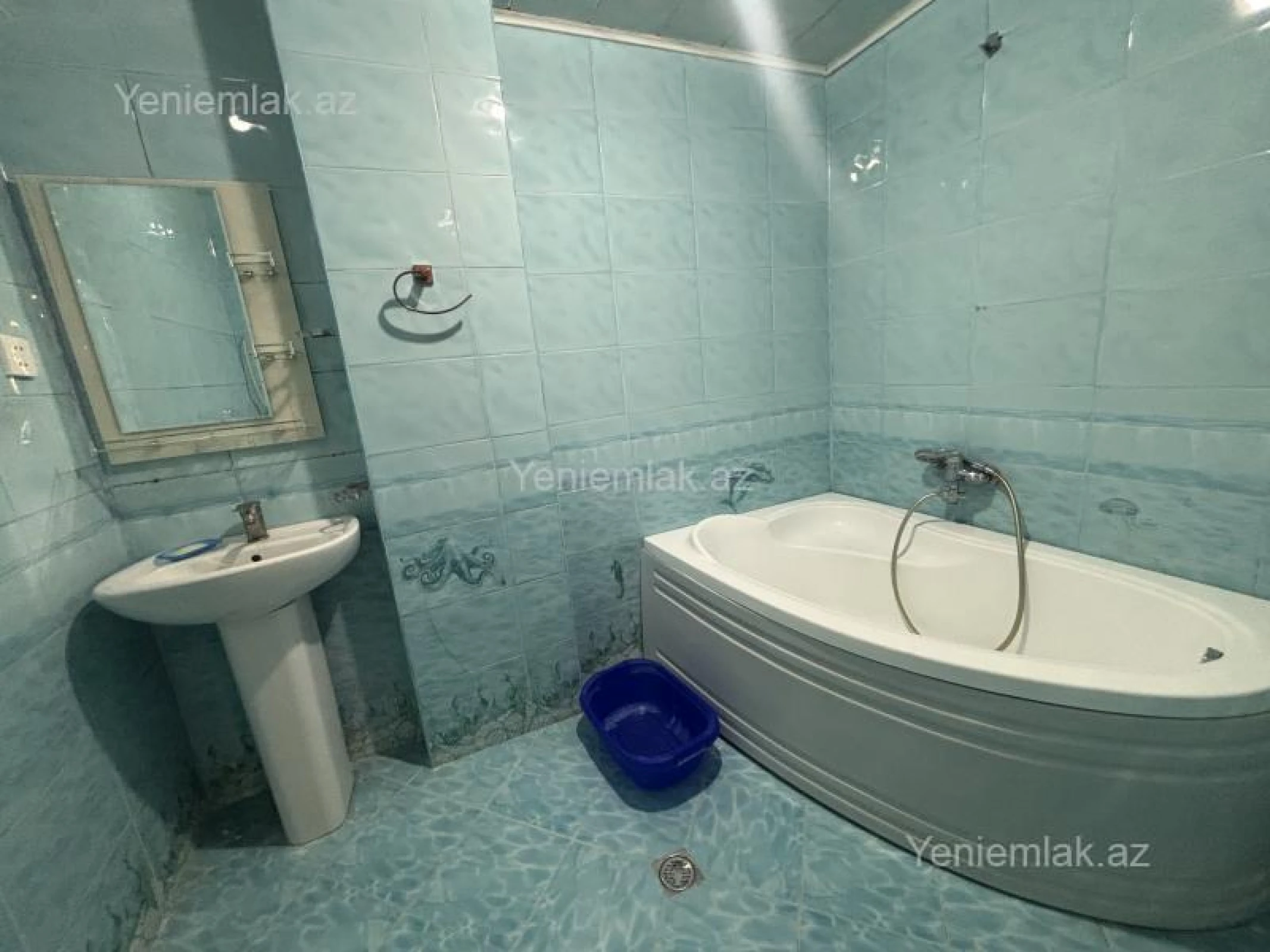 Satılır 3 otaqlı yeni tikili 81.5 m²