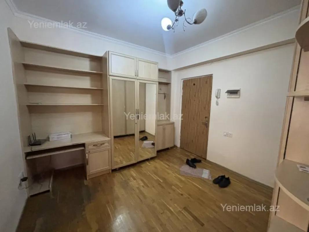 Satılır 3 otaqlı yeni tikili 81.5 m²