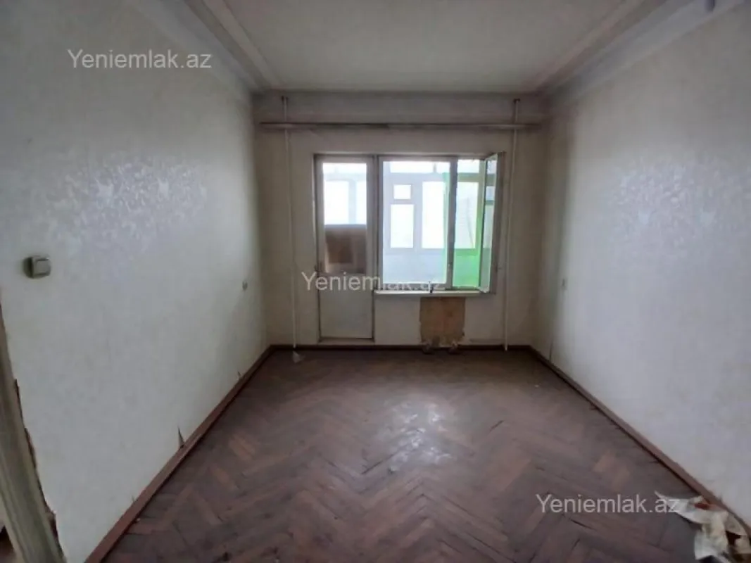 Satılır 5 otaqlı köhnə tikili 125 m²