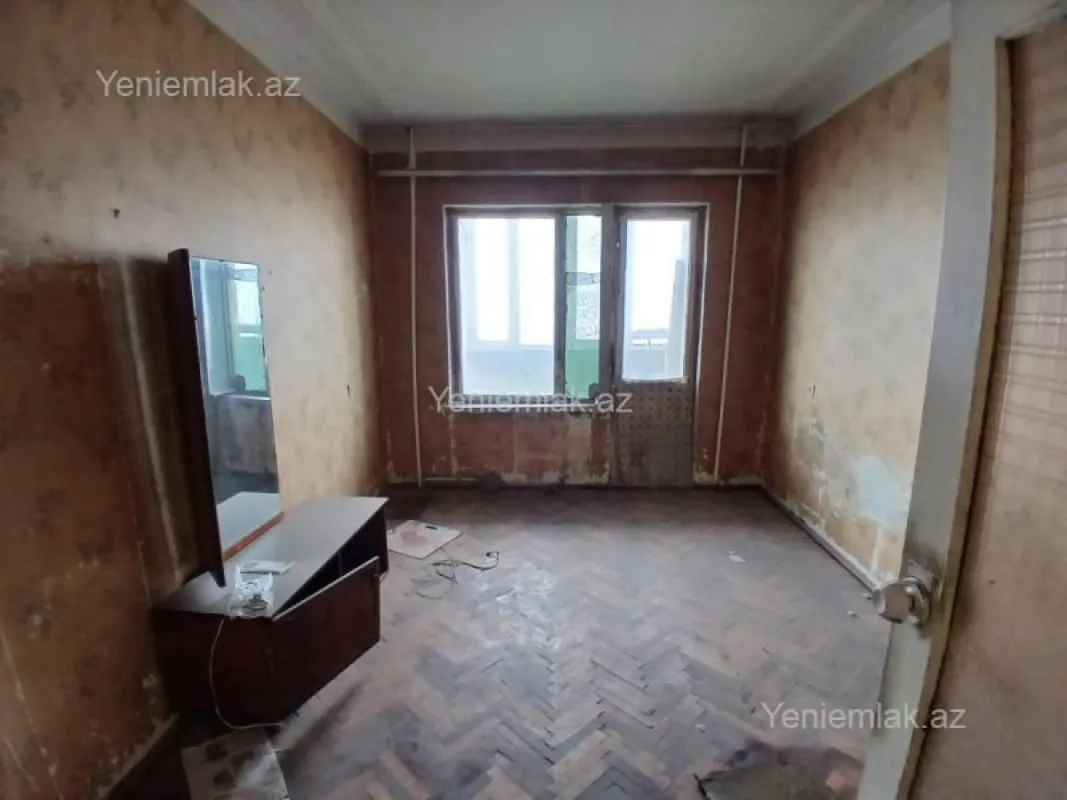 Satılır 5 otaqlı köhnə tikili 125 m²