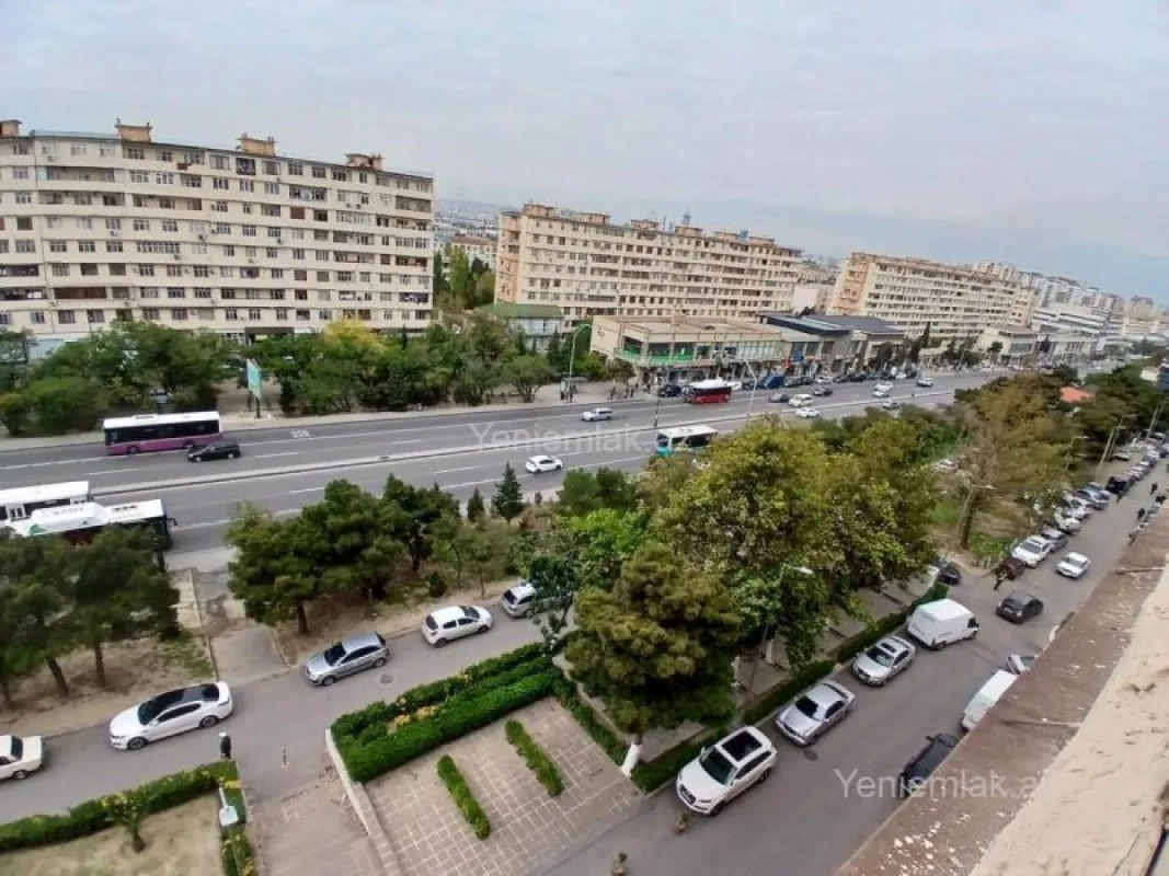 Satılır 5 otaqlı köhnə tikili 125 m²