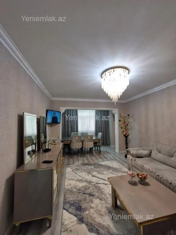 Satılır 4 otaqlı köhnə tikili 90 m²