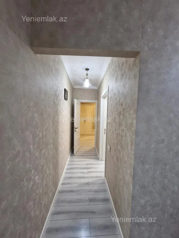 Satılır 4 otaqlı köhnə tikili 90 m²