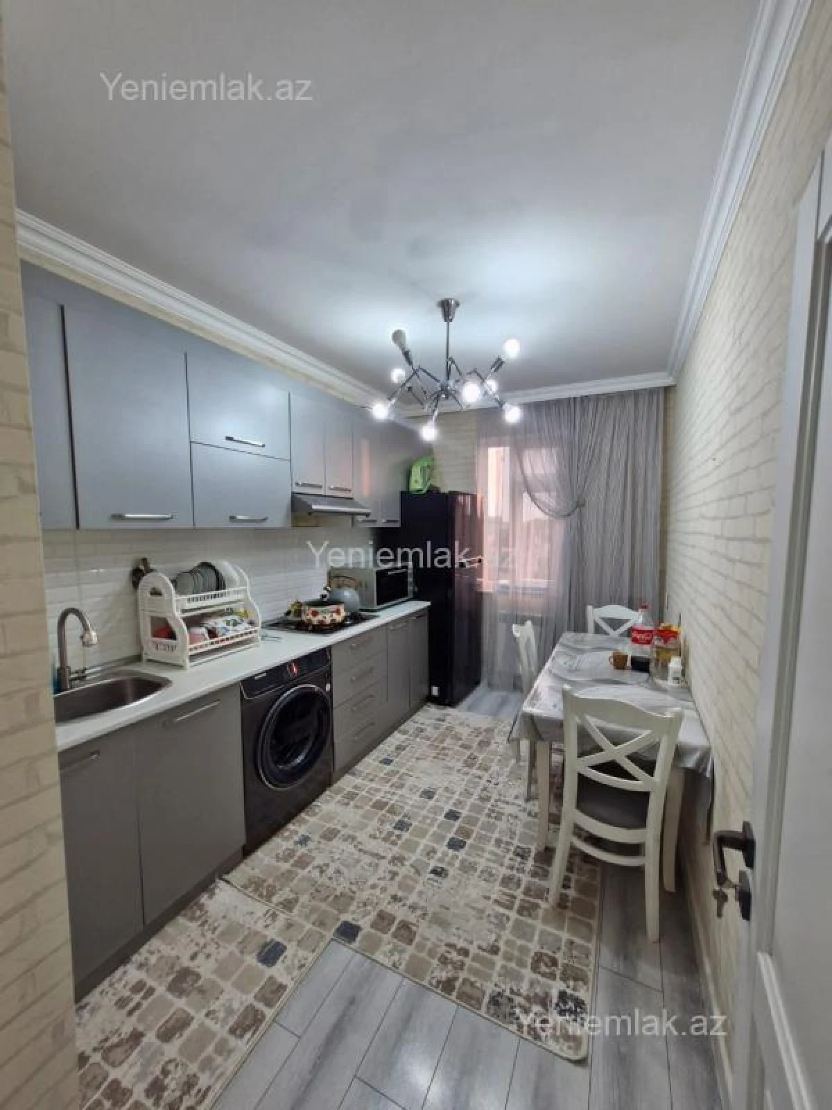 Satılır 4 otaqlı köhnə tikili 90 m²