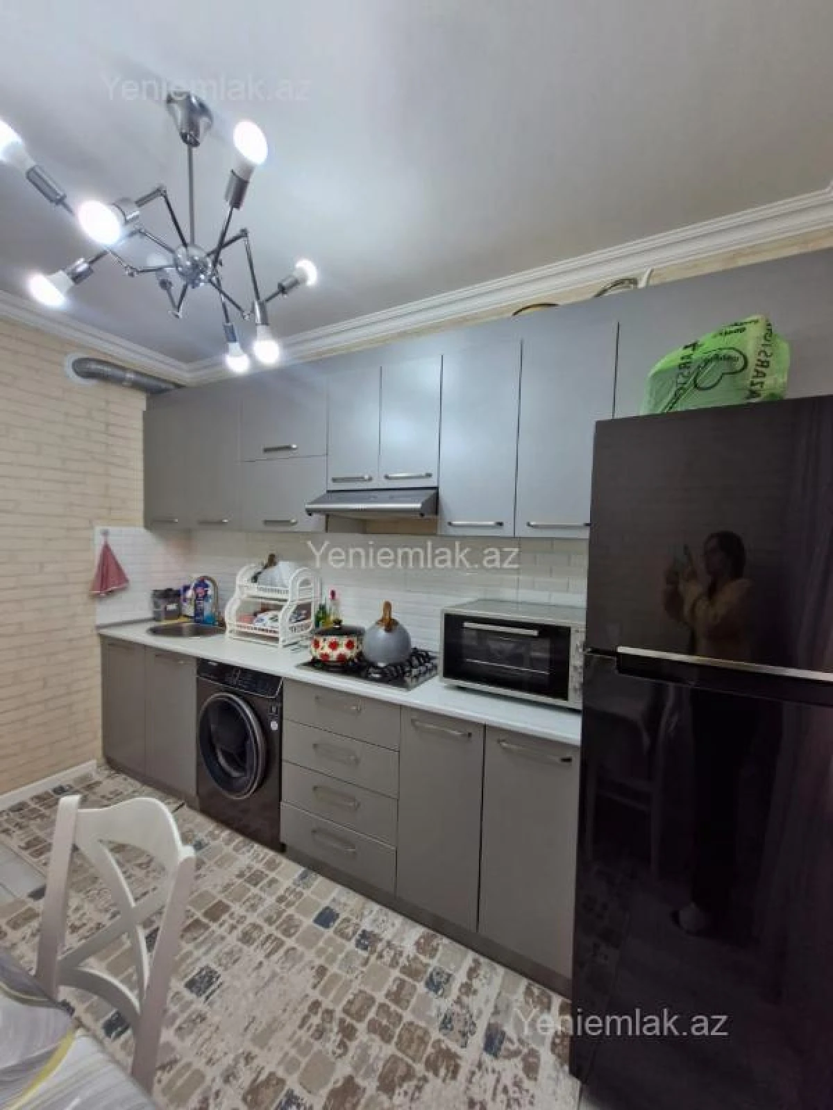 Satılır 4 otaqlı köhnə tikili 90 m²