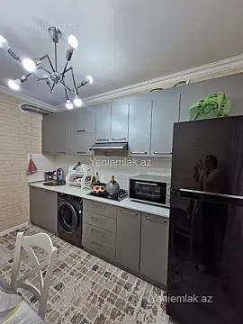 Satılır 4 otaqlı köhnə tikili 90 m²
