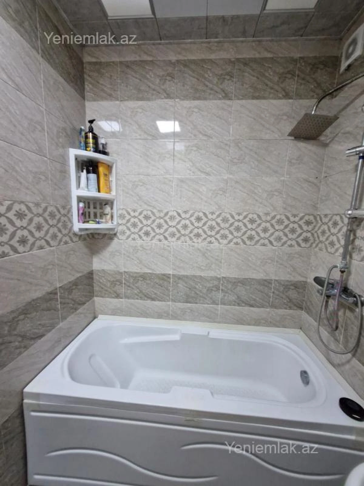 Satılır 4 otaqlı köhnə tikili 90 m²