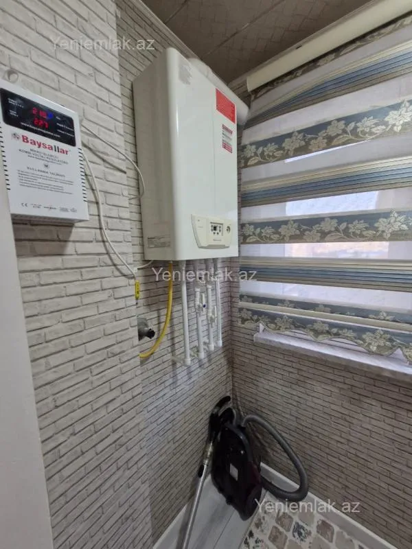 Satılır 4 otaqlı köhnə tikili 90 m²