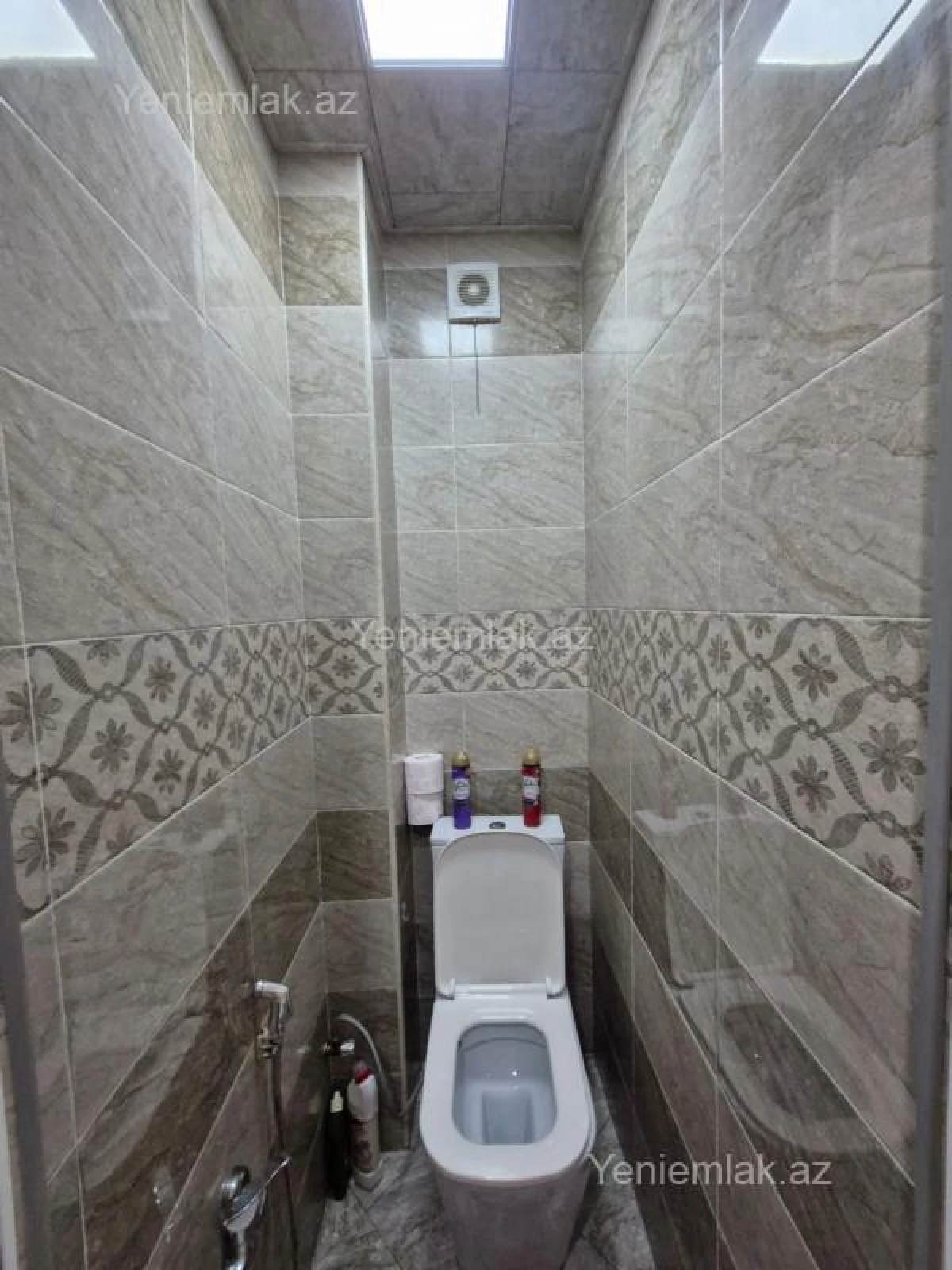 Satılır 4 otaqlı köhnə tikili 90 m²