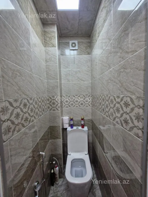 Satılır 4 otaqlı köhnə tikili 90 m²