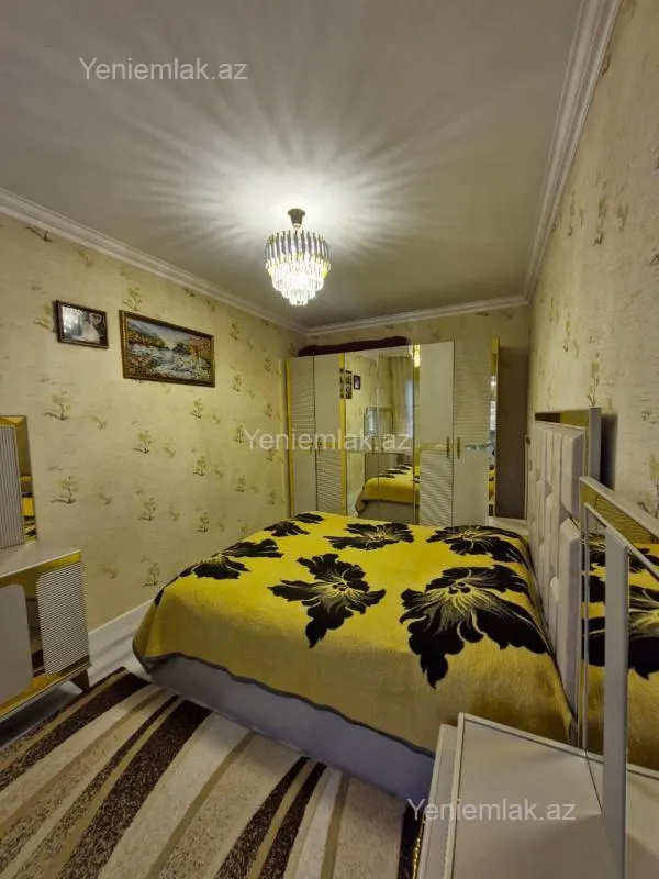 Satılır 4 otaqlı köhnə tikili 90 m²