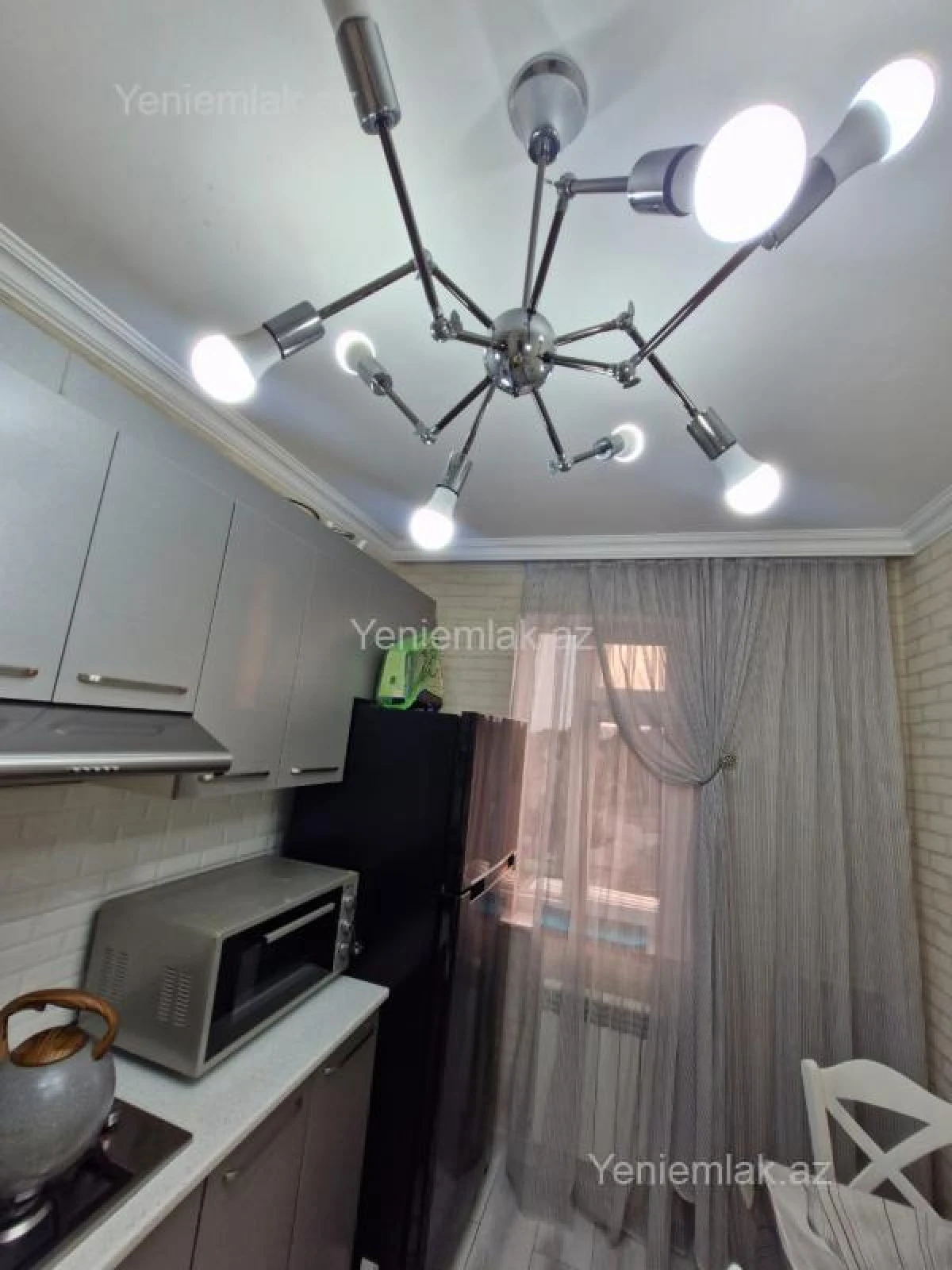 Satılır 4 otaqlı köhnə tikili 90 m²