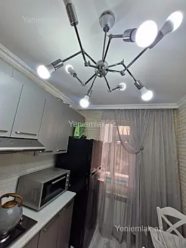 Satılır 4 otaqlı köhnə tikili 90 m²