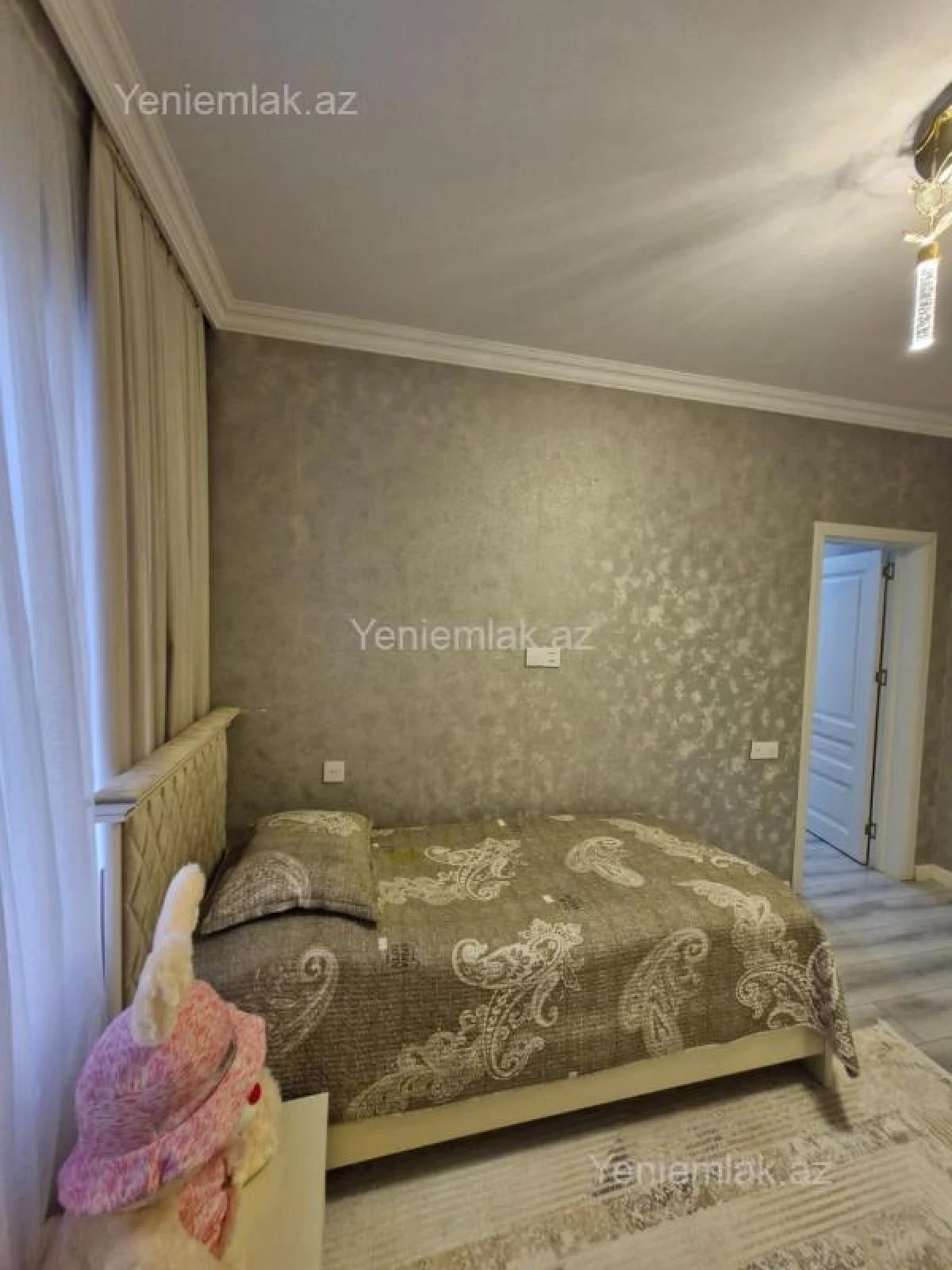 Satılır 4 otaqlı köhnə tikili 90 m²