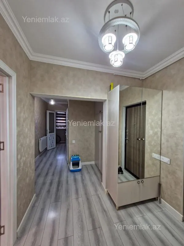 Satılır 4 otaqlı köhnə tikili 90 m²