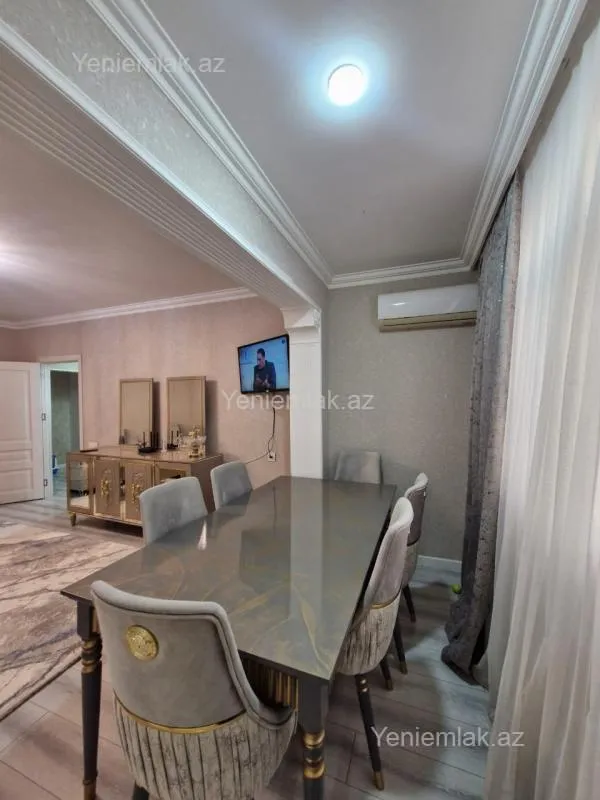 Satılır 4 otaqlı köhnə tikili 90 m²