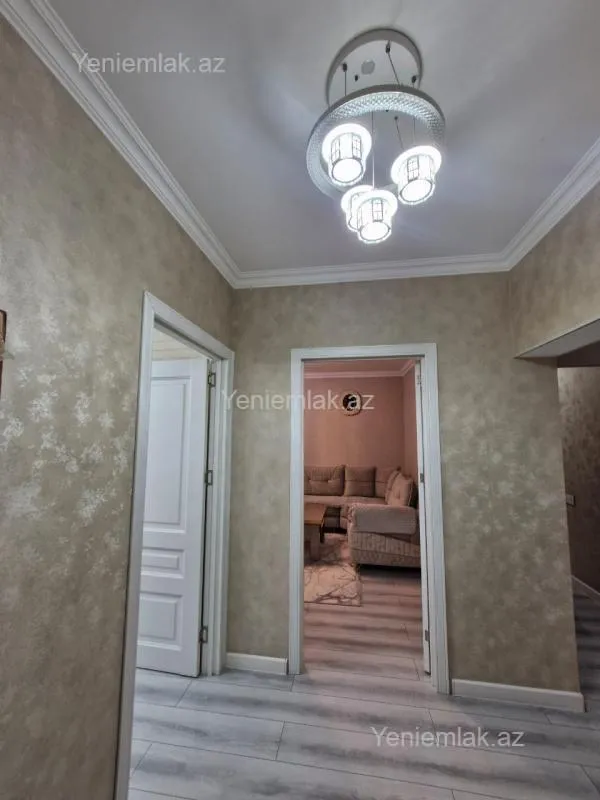 Satılır 4 otaqlı köhnə tikili 90 m²