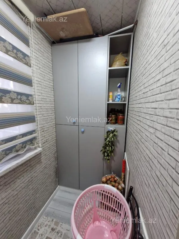 Satılır 4 otaqlı köhnə tikili 90 m²