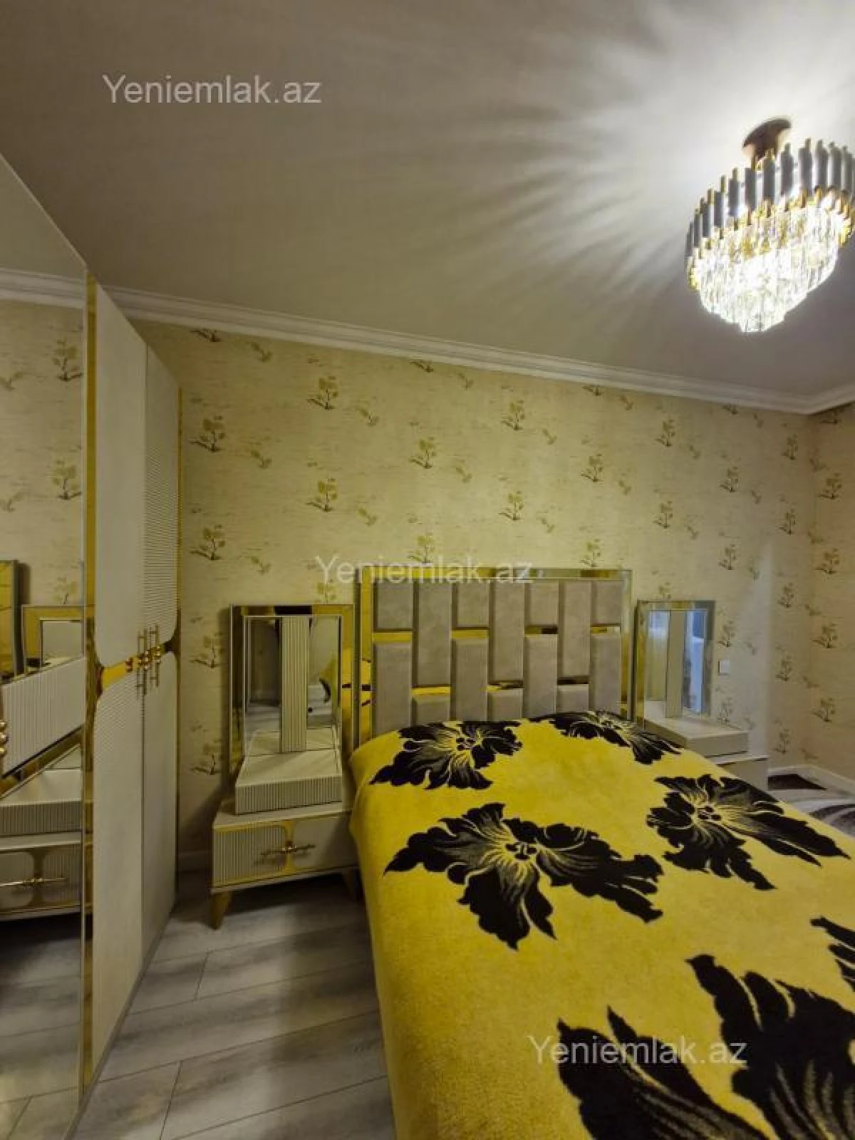 Satılır 4 otaqlı köhnə tikili 90 m²